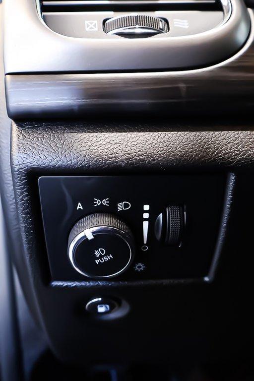 Jeep Grand Cherokee WK ALTITUDE + 4X4 + DEMARREUR + NAVIGATION GPS 2022 à Terrebonne, Québec - 26 - w1024h768px