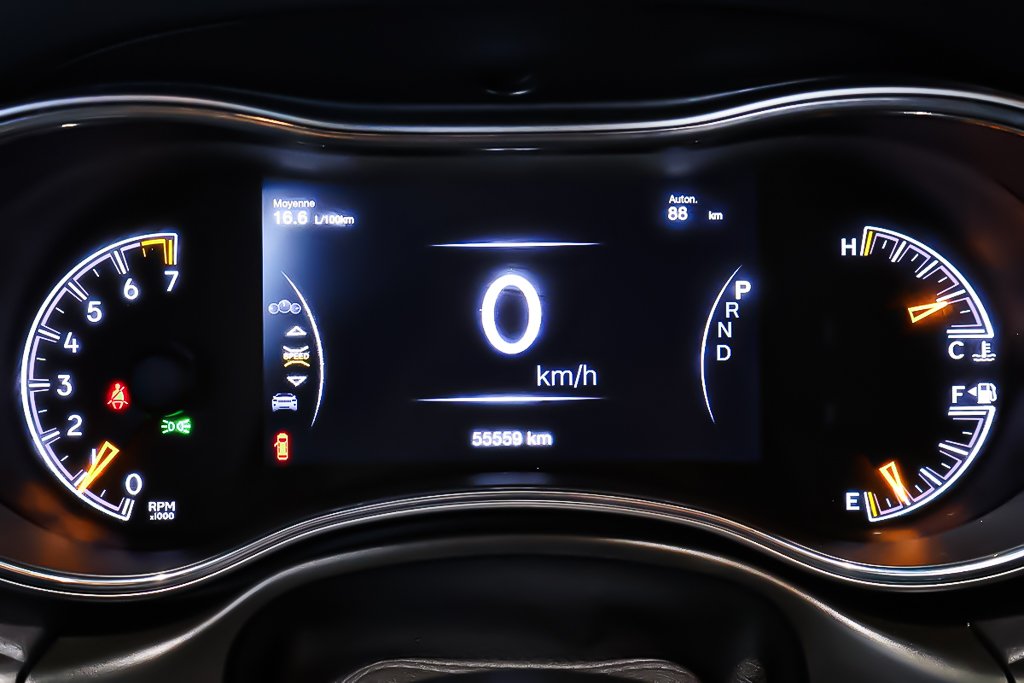 Jeep Grand Cherokee WK ALTITUDE + 4X4 + DEMARREUR + NAVIGATION GPS 2022 à Terrebonne, Québec - 18 - w1024h768px