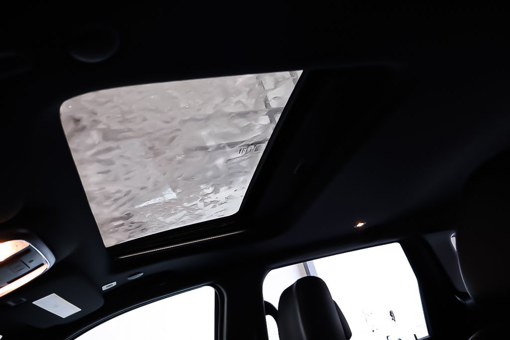 Jeep Grand Cherokee WK ALTITUDE + 4X4 + TOIT OUVRANT 2022 à Terrebonne, Québec - 11 - w1024h768px