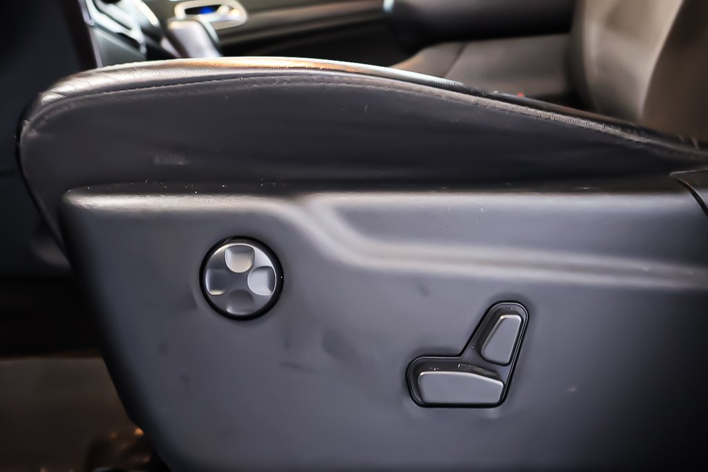 Jeep Grand Cherokee WK ALTITUDE + 4X4 + TOIT OUVRANT 2022 à Terrebonne, Québec - 13 - w1024h768px