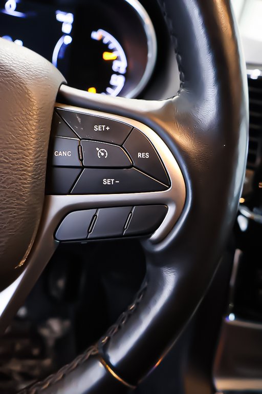 Jeep Grand Cherokee WK ALTITUDE + 4X4 + TOIT OUVRANT 2022 à Terrebonne, Québec - 18 - w1024h768px