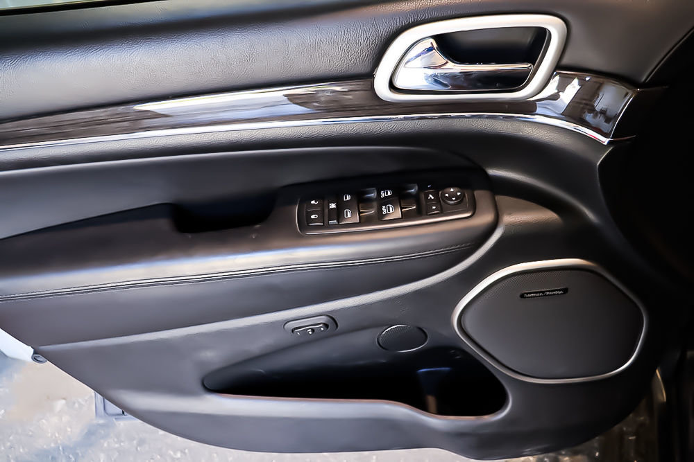 Jeep Grand Cherokee OVERLAND + 4X4 + TOIT OUVRANT 2018 à Terrebonne, Québec - 17 - w1024h768px