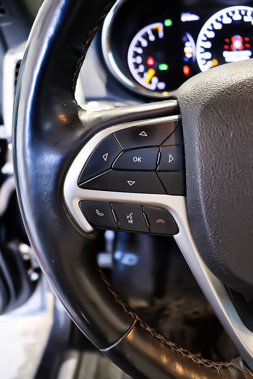 Jeep Grand Cherokee OVERLAND + 4X4 + TOIT OUVRANT 2018 à Terrebonne, Québec - 8 - w1024h768px