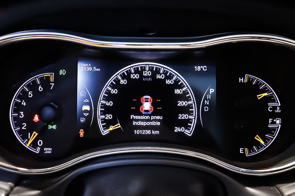 Jeep Grand Cherokee OVERLAND + 4X4 + TOIT OUVRANT 2018 à Terrebonne, Québec - 10 - w1024h768px