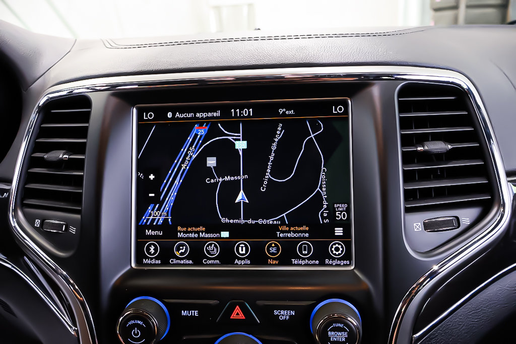 Jeep Grand Cherokee OVERLAND + 4X4 + TOIT OUVRANT 2018 à Terrebonne, Québec - 18 - w1024h768px