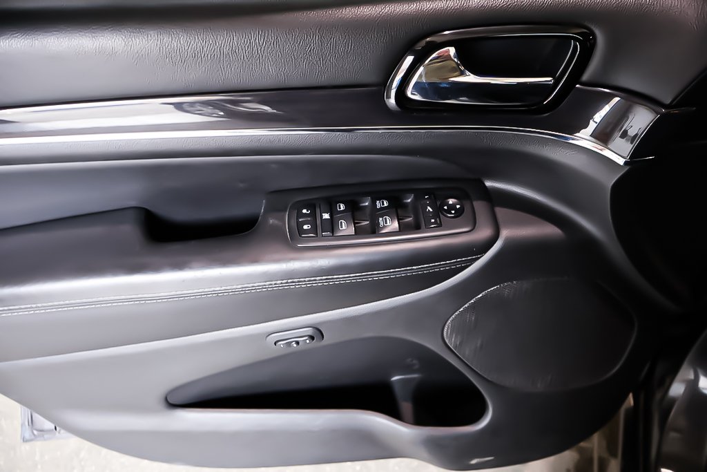 Jeep GRAND CHEROKEE WK OVERLAND + 4X4 + V6 3.6L + TOIT OUVRANT PANO 2019 à Terrebonne, Québec - 22 - w1024h768px