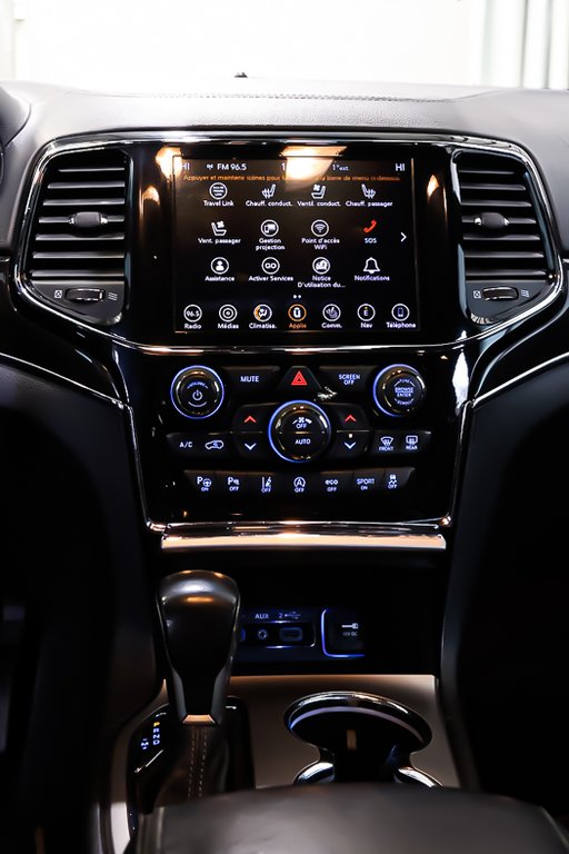 Jeep GRAND CHEROKEE WK OVERLAND + 4X4 + V6 3.6L + TOIT OUVRANT PANO 2019 à Terrebonne, Québec - 16 - w1024h768px