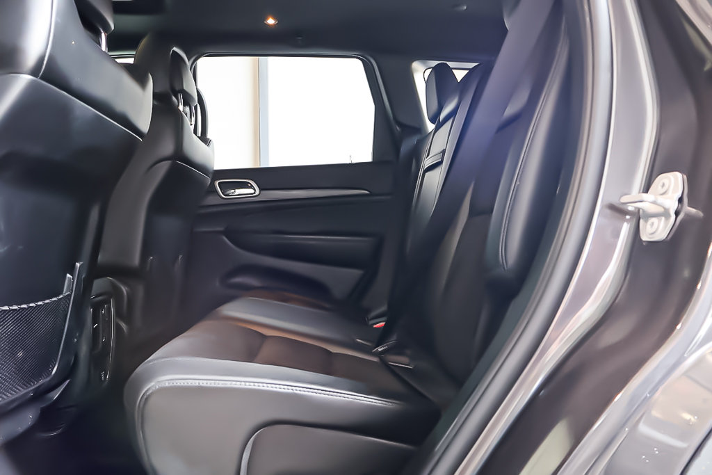 2020 Jeep Grand Cherokee ALTITUDE + 4X4 + V6 3.6L + TOIT OUVRANT in Terrebonne, Quebec - 30 - w1024h768px