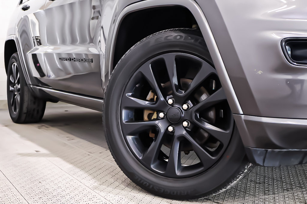 2020 Jeep Grand Cherokee ALTITUDE + 4X4 + V6 3.6L + TOIT OUVRANT in Terrebonne, Quebec - 9 - w1024h768px