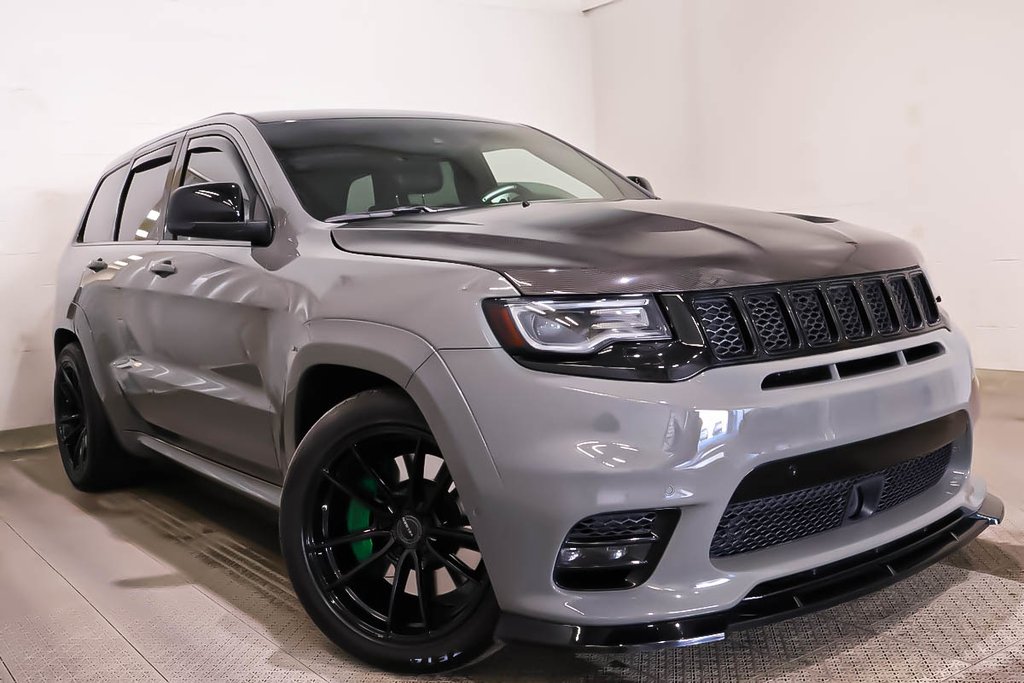 2020 Jeep Grand Cherokee SRT + 4X4 + V8 HEMI 6.4L + TOIT OUVRANT PANO in Terrebonne, Quebec - 1 - w1024h768px