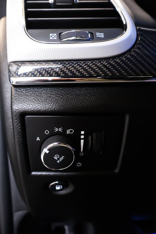 Jeep Grand Cherokee SRT + 4X4 + V8 HEMI 6.4L + TOIT OUVRANT PANO 2020 à Terrebonne, Québec - 29 - w1024h768px