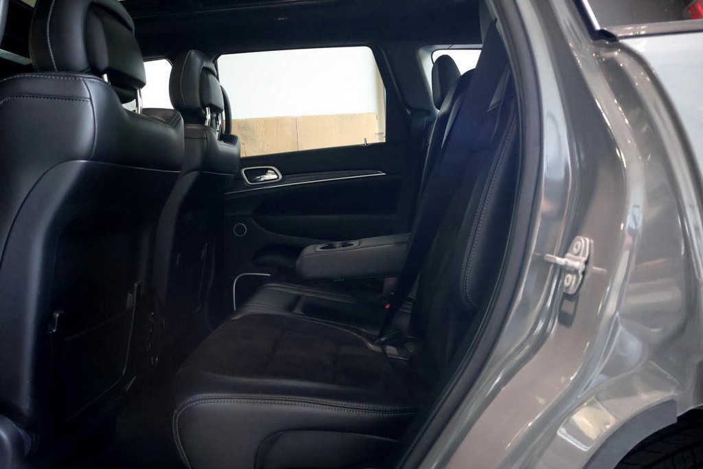 2020 Jeep Grand Cherokee SRT + 4X4 + V8 HEMI 6.4L + TOIT OUVRANT PANO in Terrebonne, Quebec - 31 - w1024h768px