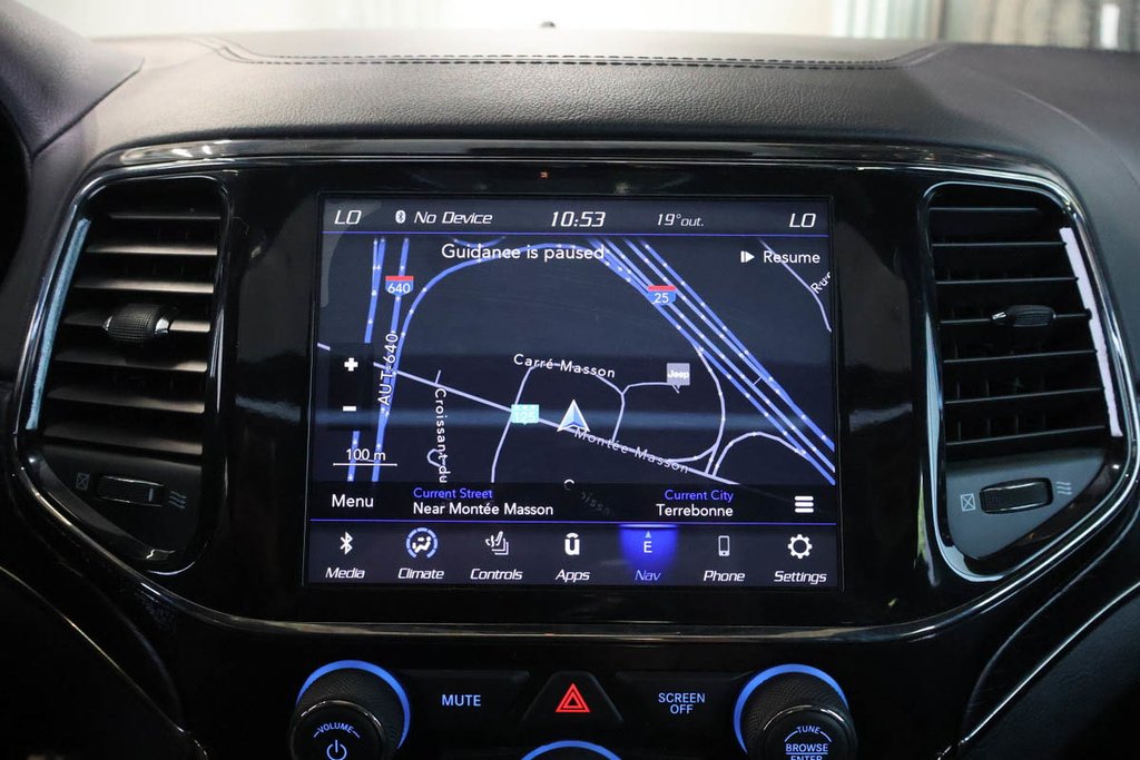 2021 Jeep Grand Cherokee HIGH ALTITUDE + 4X4 + TOIT OUVRANT PANO in Terrebonne, Quebec - 22 - w1024h768px