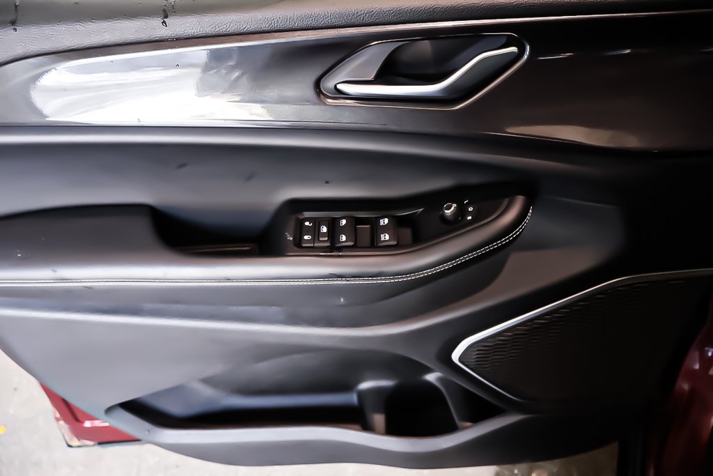 2022 Jeep Grand Cherokee ALTITUDE + 4X4 + TOIT OUVRANT in Terrebonne, Quebec - 26 - w1024h768px