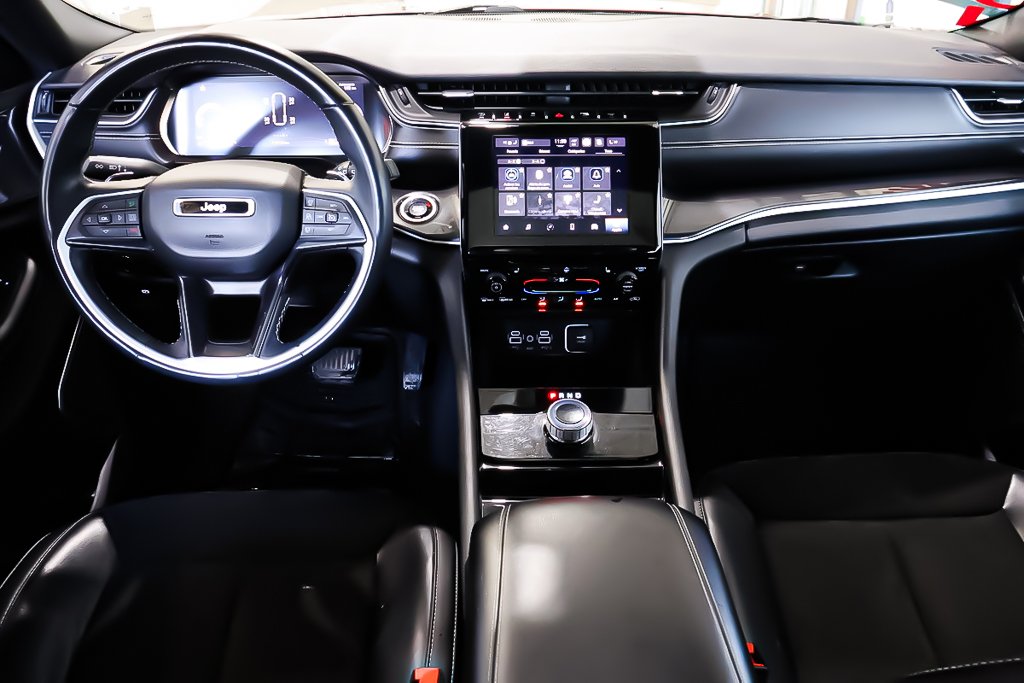 2022 Jeep Grand Cherokee ALTITUDE + 4X4 + TOIT OUVRANT in Terrebonne, Quebec - 14 - w1024h768px