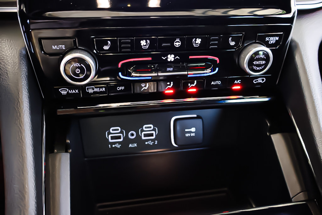 Jeep Grand Cherokee OVERLAND + 4X4 + TOIT NOIR 2023 à Terrebonne, Québec - 25 - w1024h768px