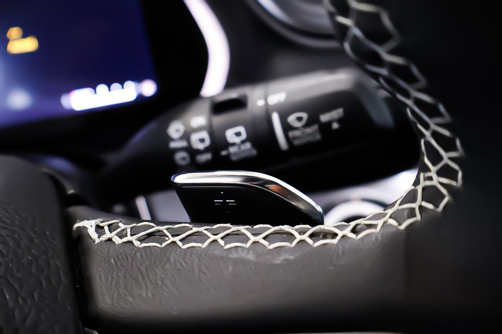 2023 Jeep Grand Cherokee ALTITUDE + 4X4 + V6 3.6L + ALLURE NOIRE in Terrebonne, Quebec - 19 - w1024h768px