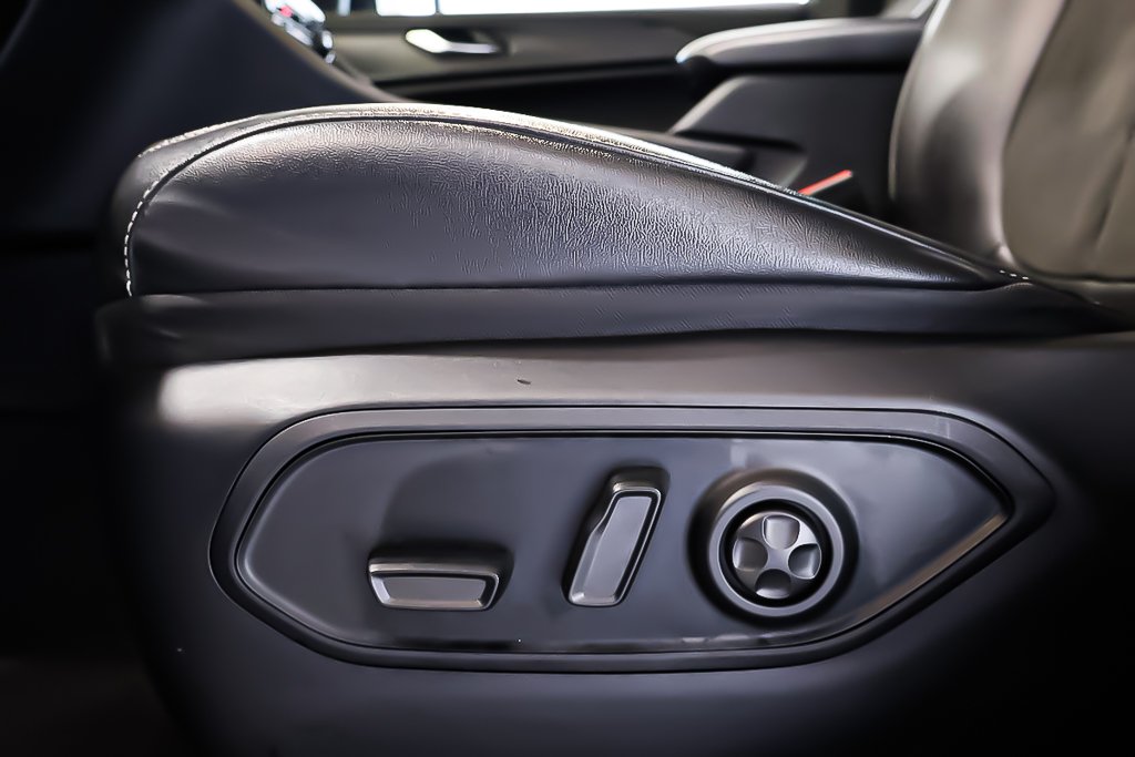 2023 Jeep Grand Cherokee ALTITUDE + 4X4 + V6 3.6L + ALLURE NOIRE in Terrebonne, Quebec - 13 - w1024h768px