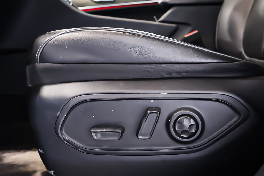 Jeep Grand Cherokee OVERLAND 4XE + PHEV + 4X4 + TOIT OUVRANT PANO 2023 à Terrebonne, Québec - 11 - w1024h768px