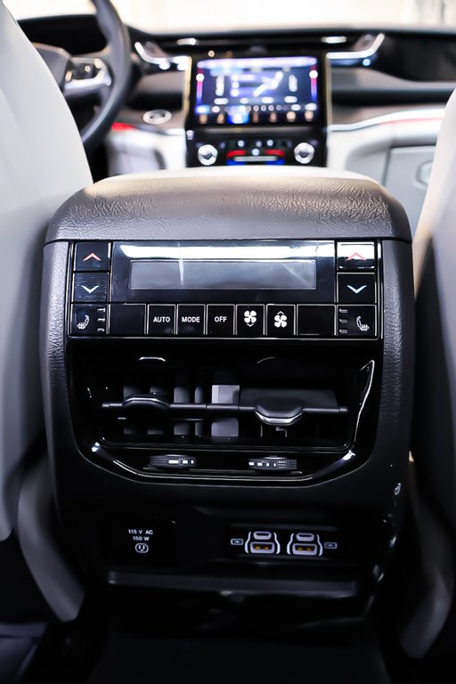 Jeep Grand Cherokee OVERLAND 4XE + 4X4 + PHEV + TOIT OUVRANT PANO 2023 à Terrebonne, Québec - 33 - w1024h768px