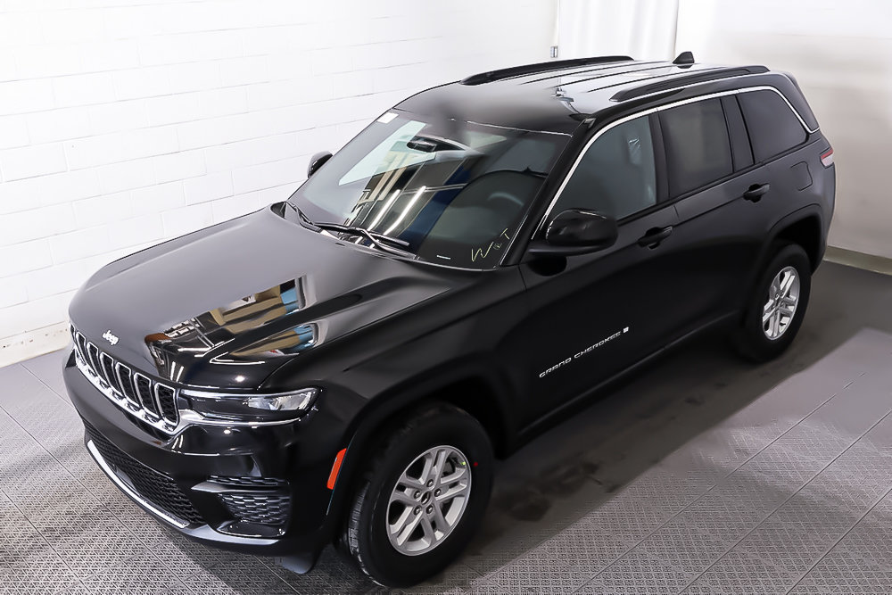 Jeep Grand Cherokee LAREDO 2024 à Terrebonne, Québec - 3 - w1024h768px