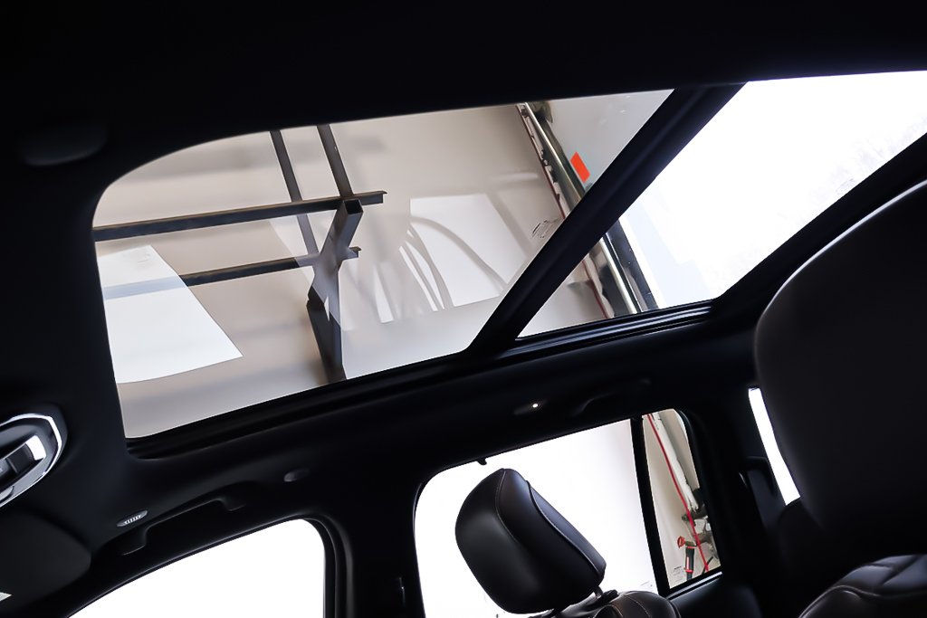 2024 Jeep Grand Cherokee LIMITED + 4X4 + V6 3.6L + ALURE NOIRE in Terrebonne, Quebec - 11 - w1024h768px