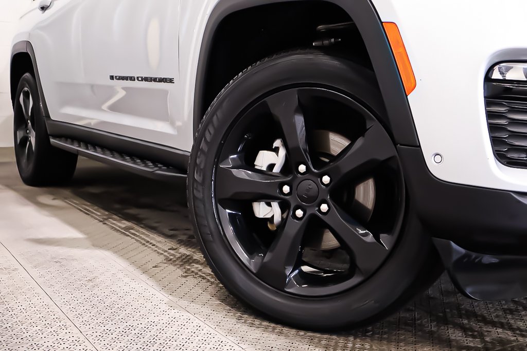 2024 Jeep Grand Cherokee LIMITED + 4X4 + V6 3.6L + ALURE NOIRE in Terrebonne, Quebec - 9 - w1024h768px