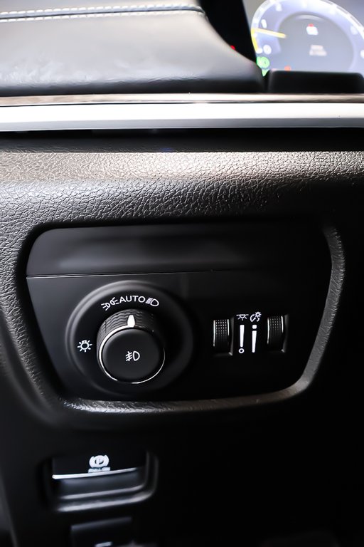 2024 Jeep Grand Cherokee LIMITED + 4X4 + V6 3.6L + ALURE NOIRE in Terrebonne, Quebec - 27 - w1024h768px