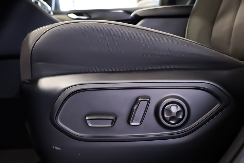 Jeep Grand Cherokee LAREDO + 4X4 + V6 3.6L + CARPLAY 2024 à Terrebonne, Québec - 9 - w1024h768px