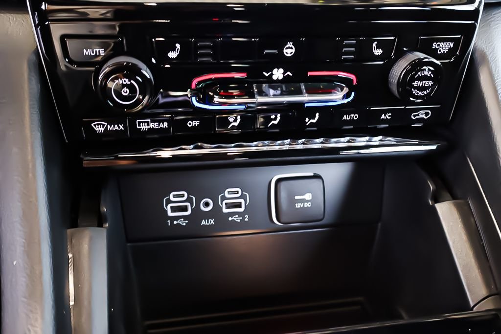 Jeep Grand Cherokee LAREDO + 4X4 + V6 3.6L + CARPLAY 2024 à Terrebonne, Québec - 14 - w1024h768px