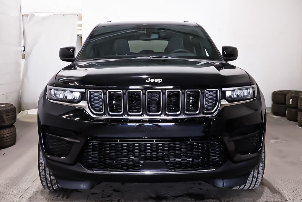 Jeep Grand Cherokee LAREDO + 4X4 + V6 3.6L + CARPLAY 2024 à Terrebonne, Québec - 2 - w1024h768px