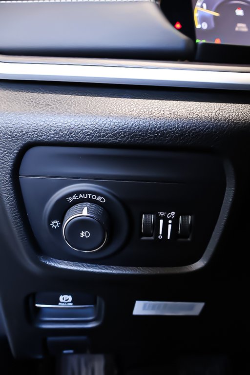 Jeep Grand Cherokee LIMTED + 4X4 + ALLURE NOIRE + TOIT OUVRANT PANO 2024 à Terrebonne, Québec - 27 - w1024h768px