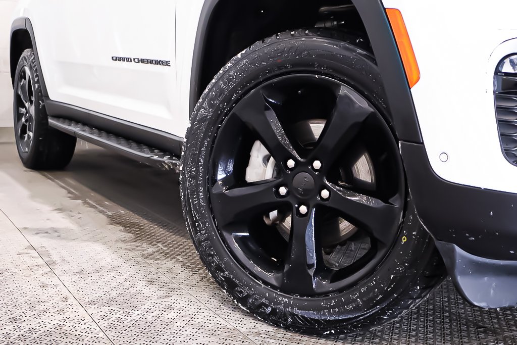 Jeep Grand Cherokee LIMTED + 4X4 + ALLURE NOIRE + TOIT OUVRANT PANO 2024 à Terrebonne, Québec - 9 - w1024h768px