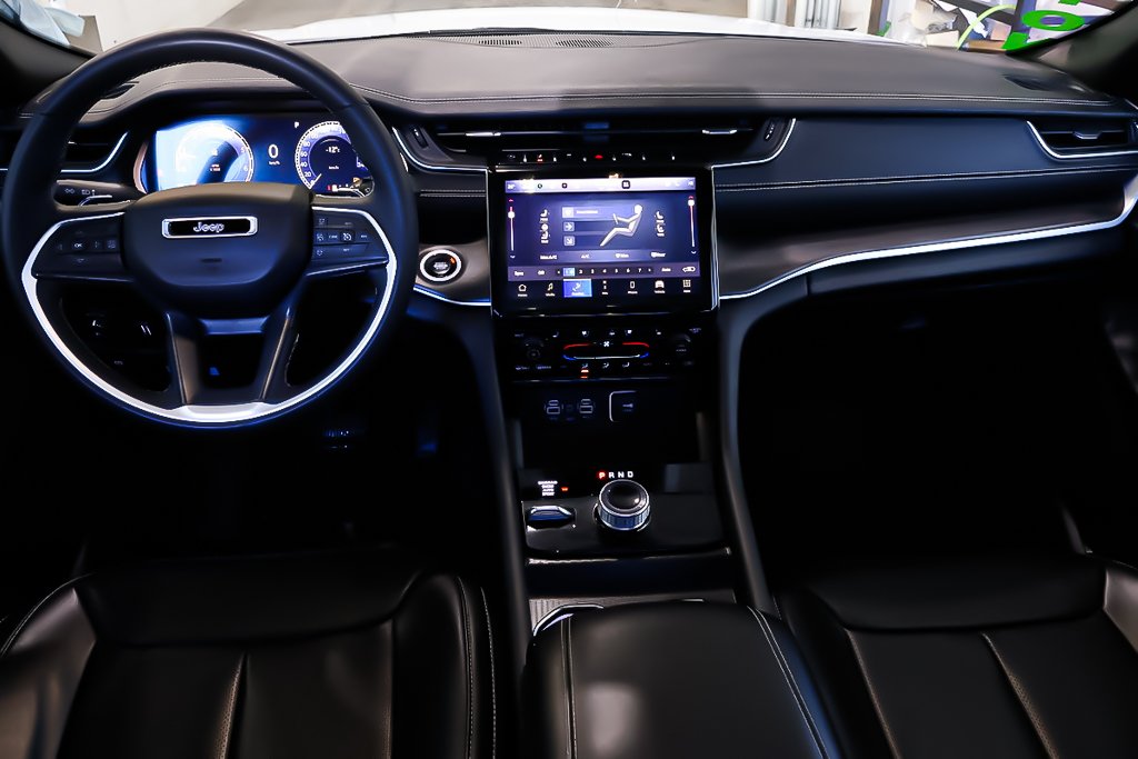 Jeep Grand Cherokee LIMTED + 4X4 + ALLURE NOIRE + TOIT OUVRANT PANO 2024 à Terrebonne, Québec - 14 - w1024h768px