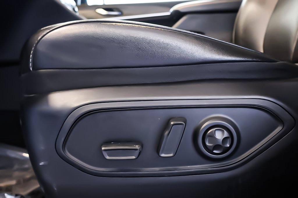 Jeep Grand Cherokee LIMTED + 4X4 + ALLURE NOIRE + TOIT OUVRANT PANO 2024 à Terrebonne, Québec - 13 - w1024h768px