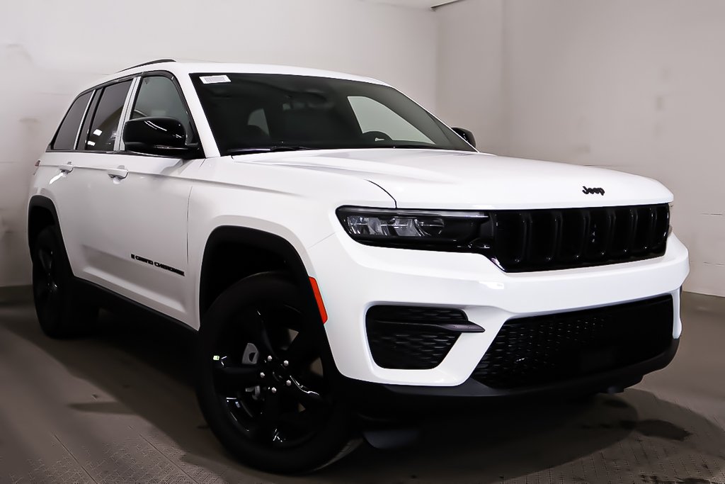 2025 Jeep Grand Cherokee LAREDO ALTITUDE in Terrebonne, Quebec - 1 - w1024h768px