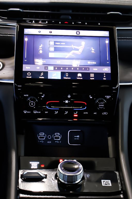 2025 Jeep Grand Cherokee LIMITED in Terrebonne, Quebec - 16 - w1024h768px