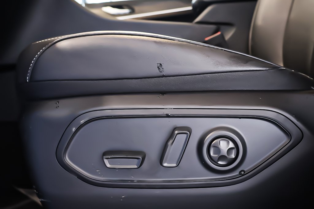 2025 Jeep Grand Cherokee LIMITED in Terrebonne, Quebec - 10 - w1024h768px