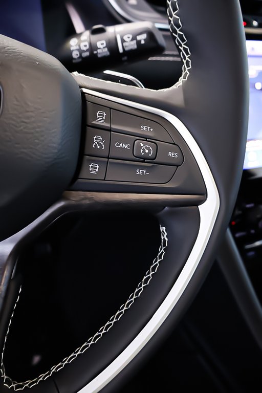 2025 Jeep Grand Cherokee LIMITED in Terrebonne, Quebec - 14 - w1024h768px