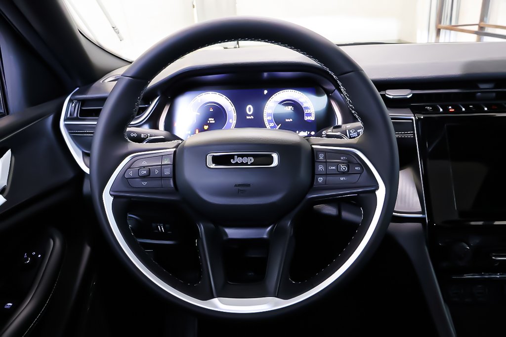 2025 Jeep Grand Cherokee LAREDO ALTITUDE in Terrebonne, Quebec - 12 - w1024h768px