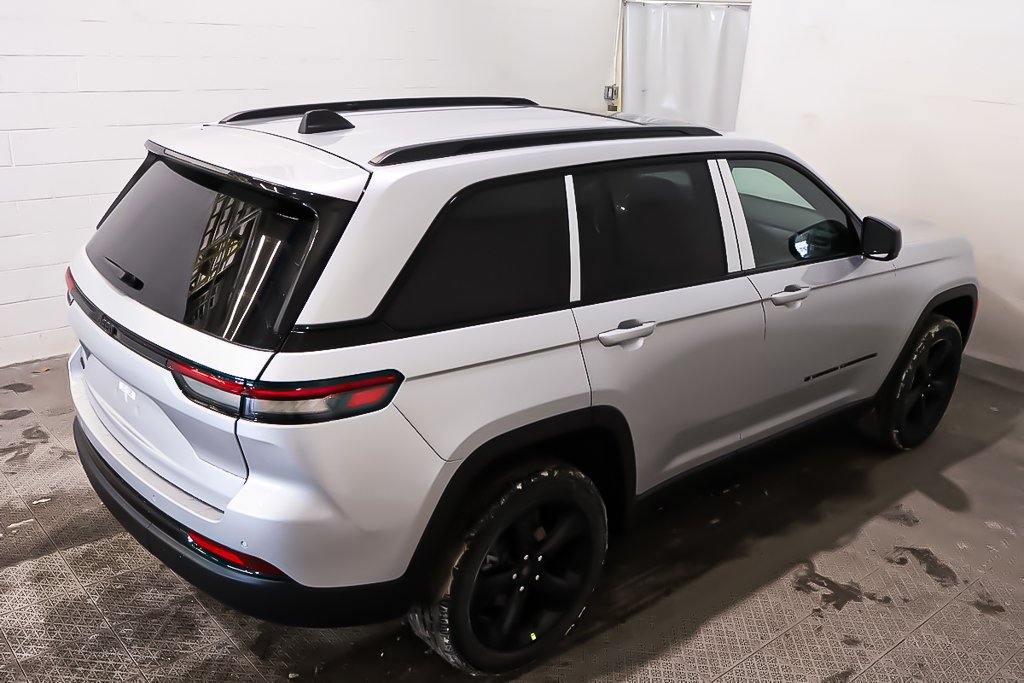 2025 Jeep Grand Cherokee LAREDO ALTITUDE in Terrebonne, Quebec - 6 - w1024h768px