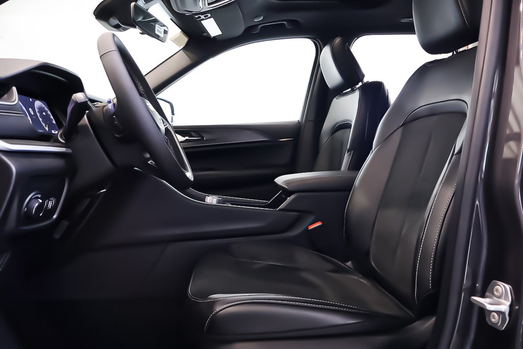 2025 Jeep Grand Cherokee LAREDO ALTITUDE in Terrebonne, Quebec - 8 - w1024h768px