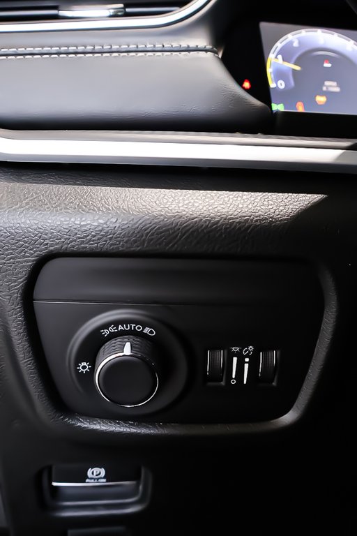 2025 Jeep Grand Cherokee LAREDO ALTITUDE in Terrebonne, Quebec - 17 - w1024h768px