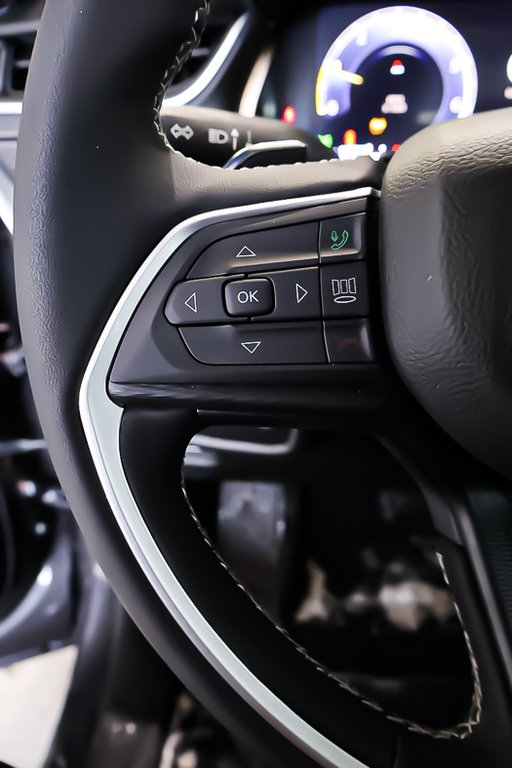 2025 Jeep Grand Cherokee LAREDO ALTITUDE in Terrebonne, Quebec - 13 - w1024h768px