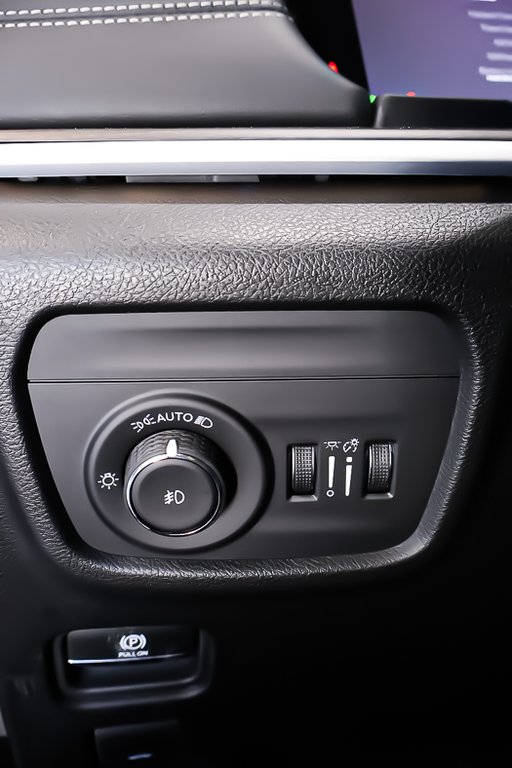 2026 Jeep Grand Cherokee LIMITED in Terrebonne, Quebec - 21 - w1024h768px