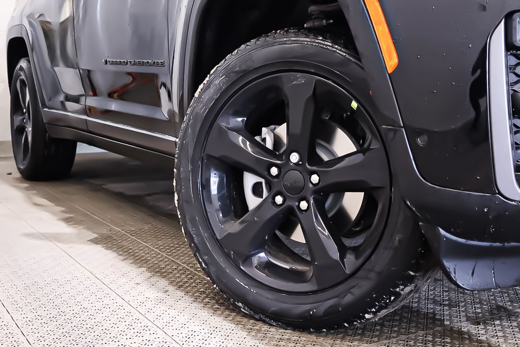 2026 Jeep Grand Cherokee LIMITED in Terrebonne, Quebec - 7 - w1024h768px