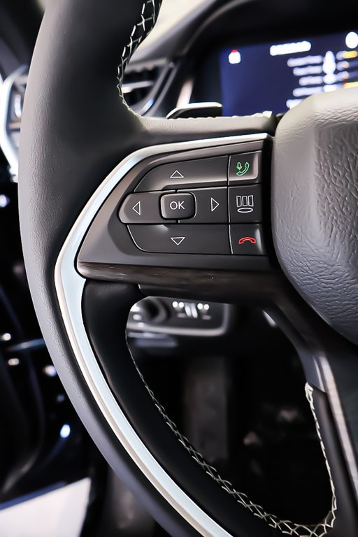 2026 Jeep Grand Cherokee LIMITED in Terrebonne, Quebec - 13 - w1024h768px