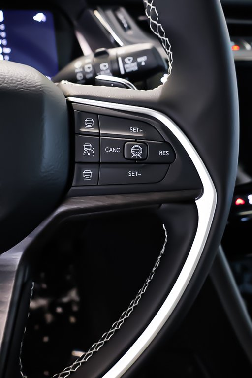 2026 Jeep Grand Cherokee LIMITED in Terrebonne, Quebec - 14 - w1024h768px