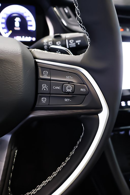 2026 Jeep Grand Cherokee LIMITED in Terrebonne, Quebec - 14 - w1024h768px