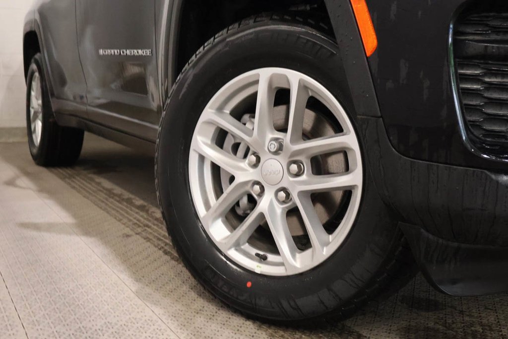 2026 Jeep Grand Cherokee LAREDO X in Terrebonne, Quebec - 7 - w1024h768px